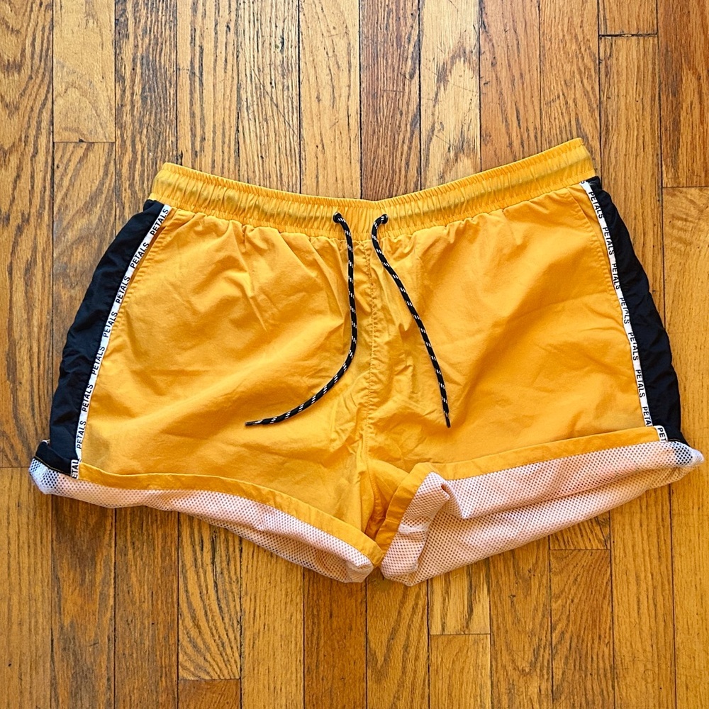 💛🦋 Petals & Peacocks 🦋 💛Nylon Board Short - XL